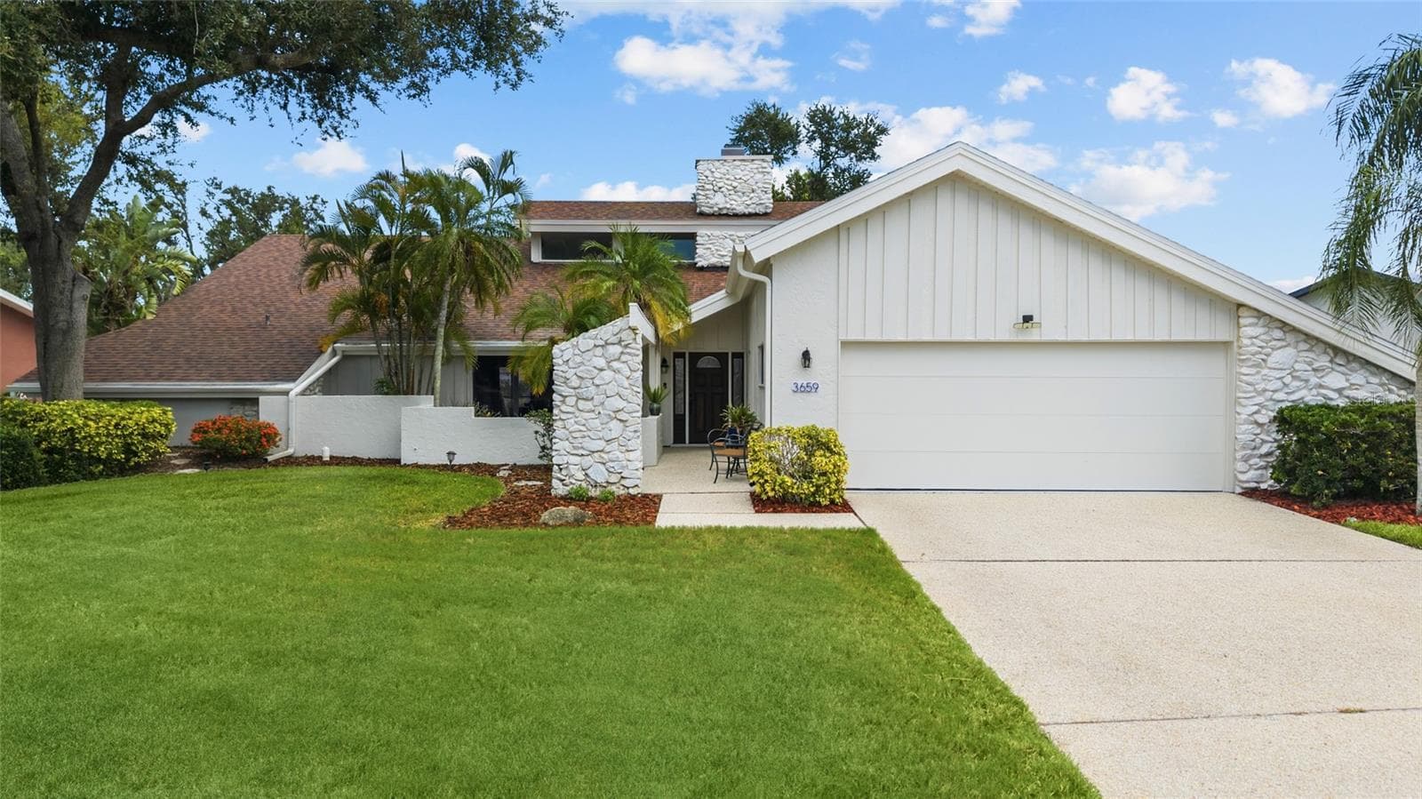 3659 Torrey Pines Blvd