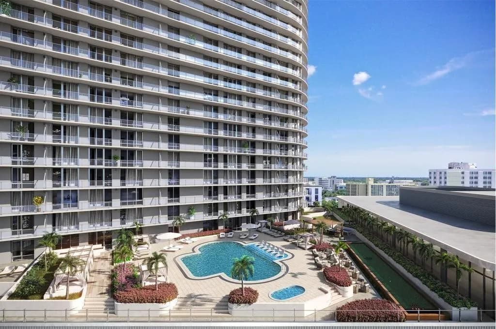 Residences at 400 Central photo 6