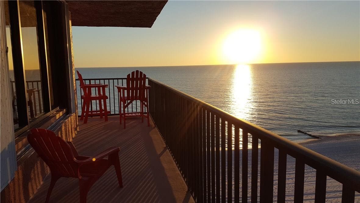 15316 Gulf Blvd #604 photo 4