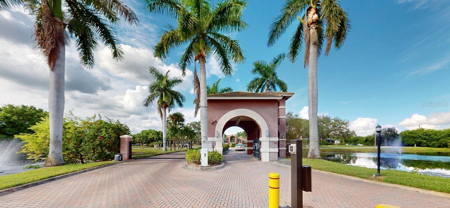 10265 Gandy Blvd N #1302 photo 3