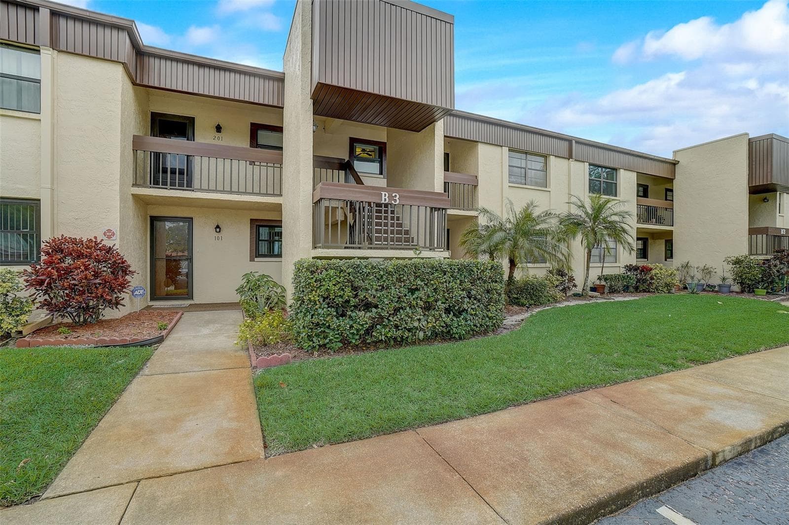 2400 Winding Creek Blvd #3-202 photo 3