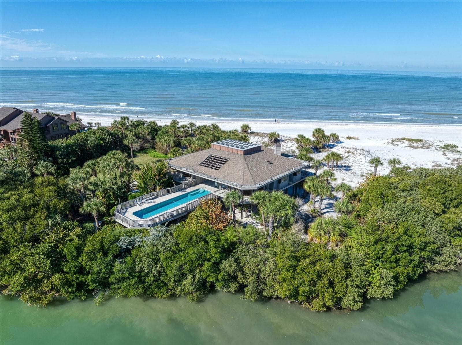 1198 Mandalay Pt