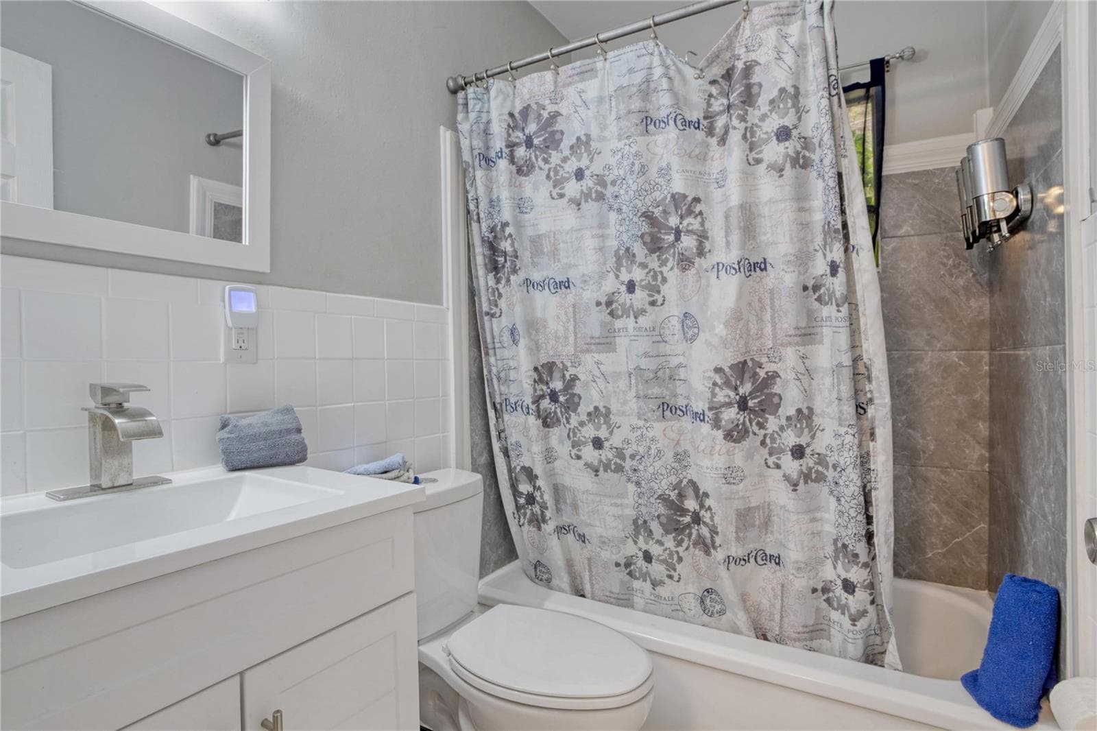 7329 Royal Palm Dr photo 4