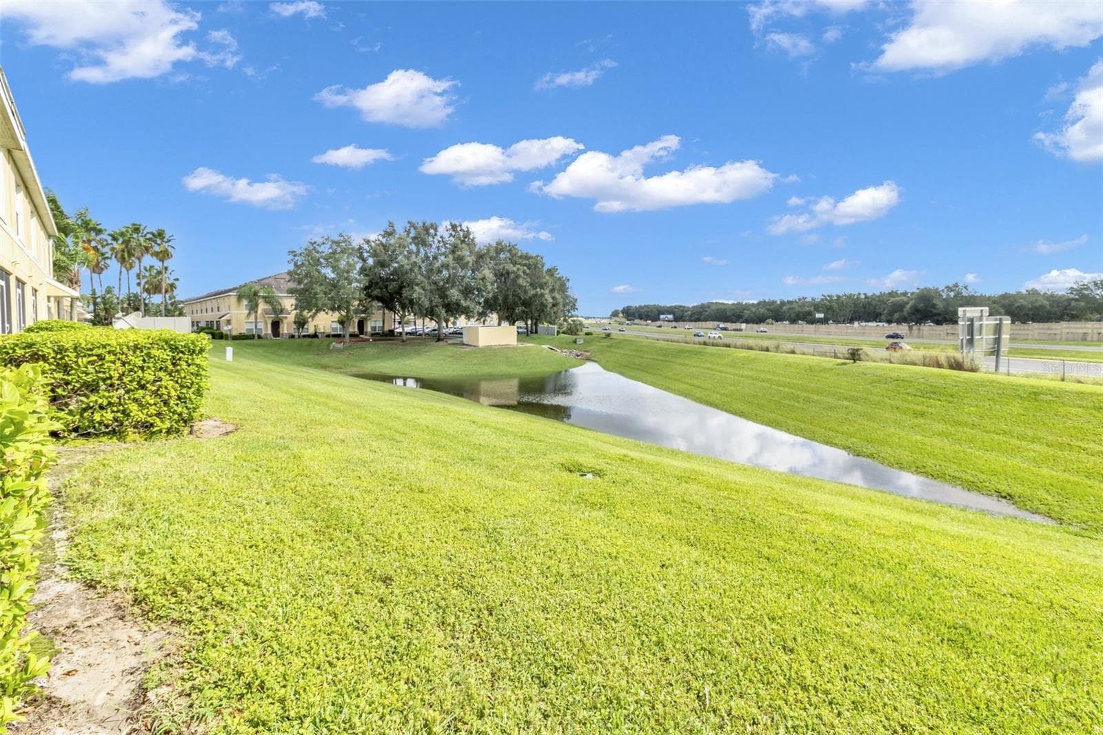 5333 River Rock Rd photo 4