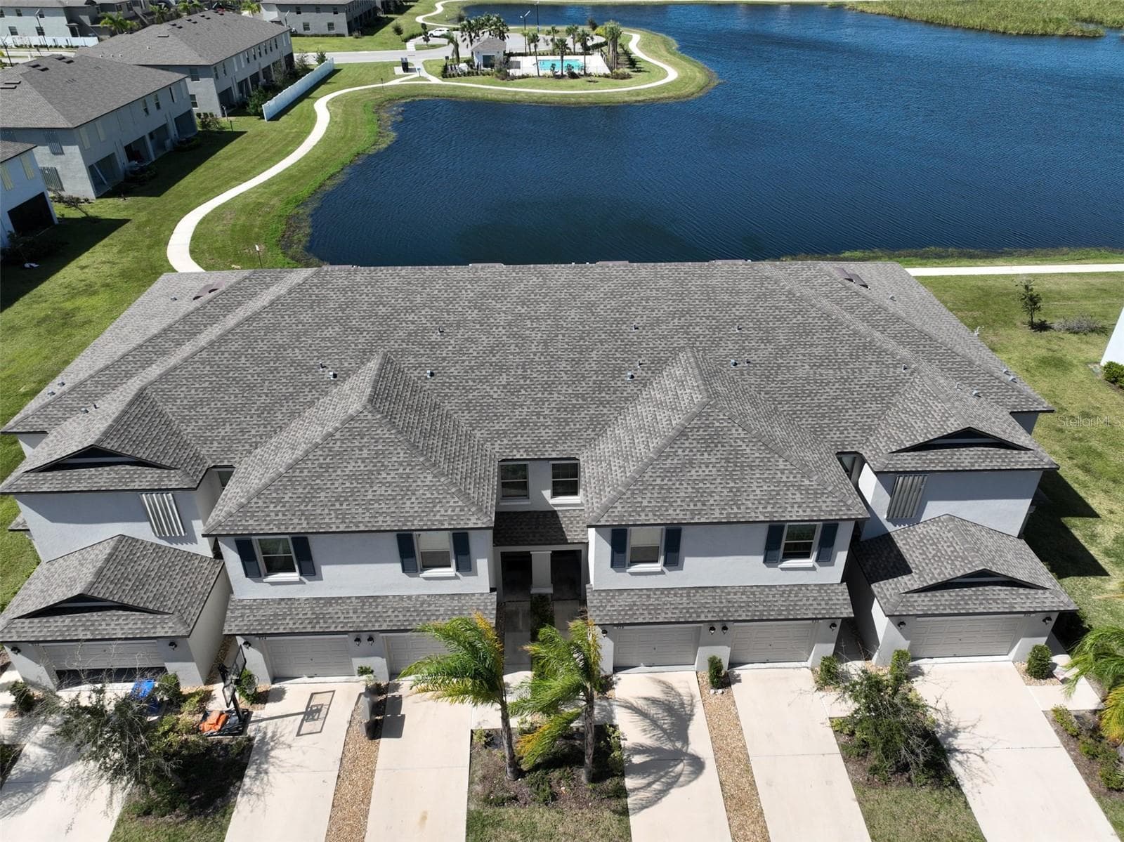 928 Royal Empress Dr photo 5