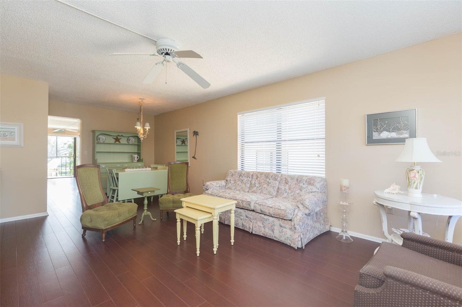 315 30 Ave W #B201 photo 3