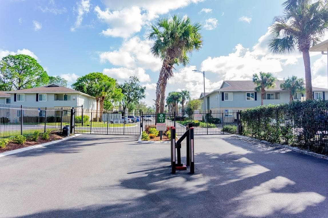 237 Thorn Tree Pl #237