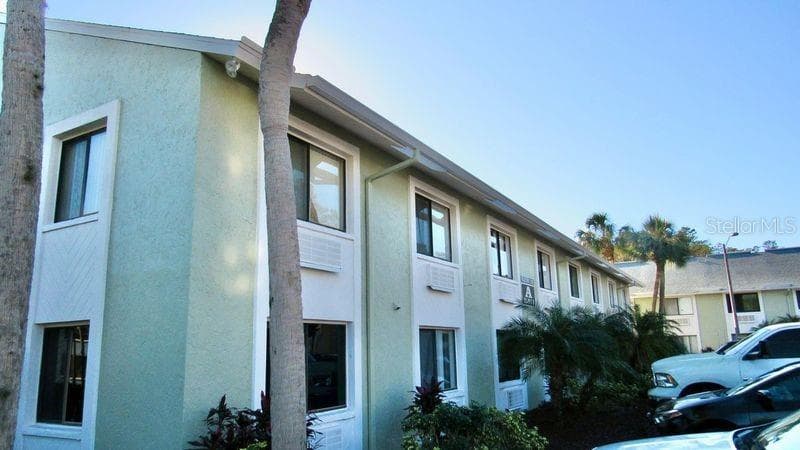 20853 Haulover CV #A8 photo 3