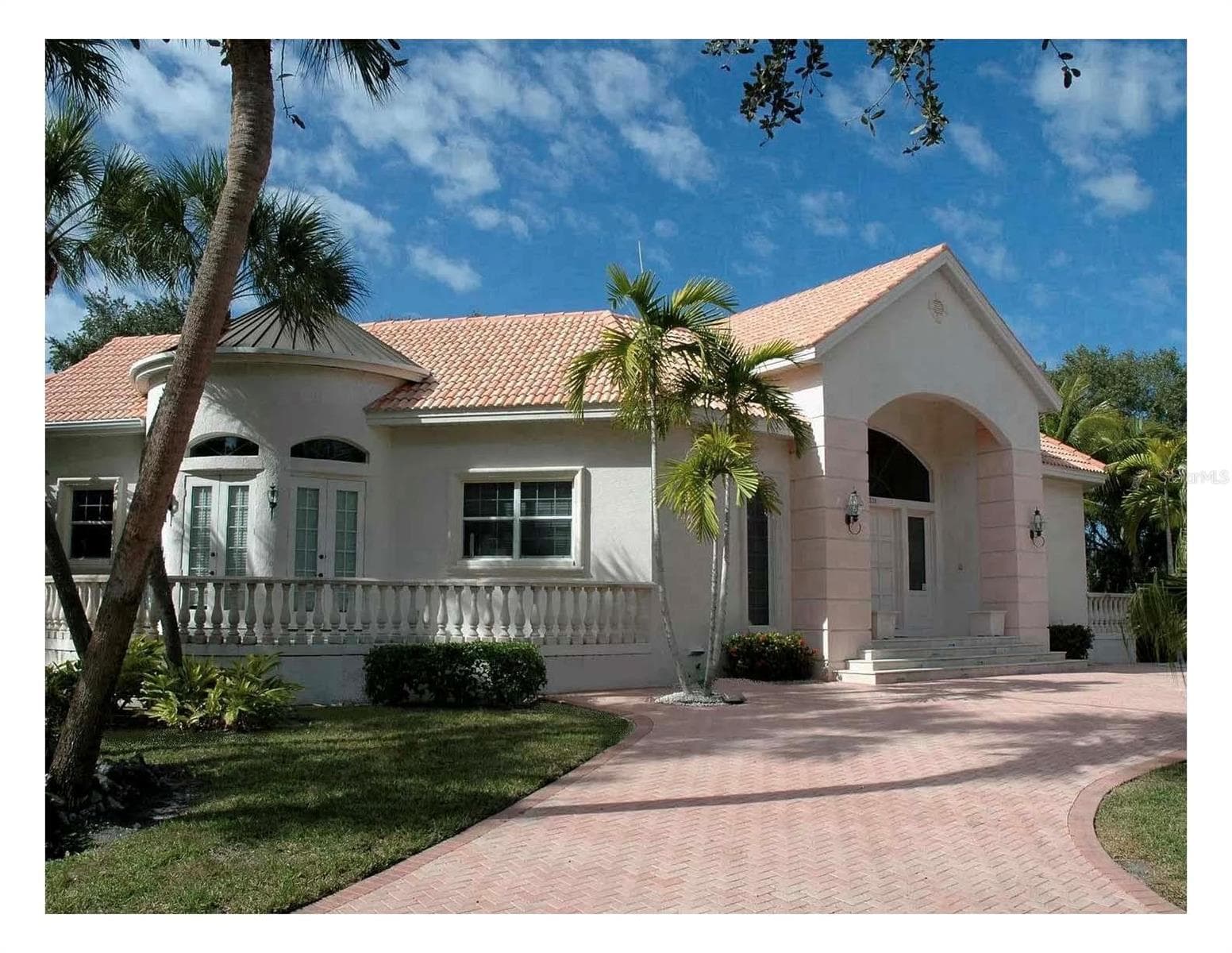 5331 Siesta Cove Dr