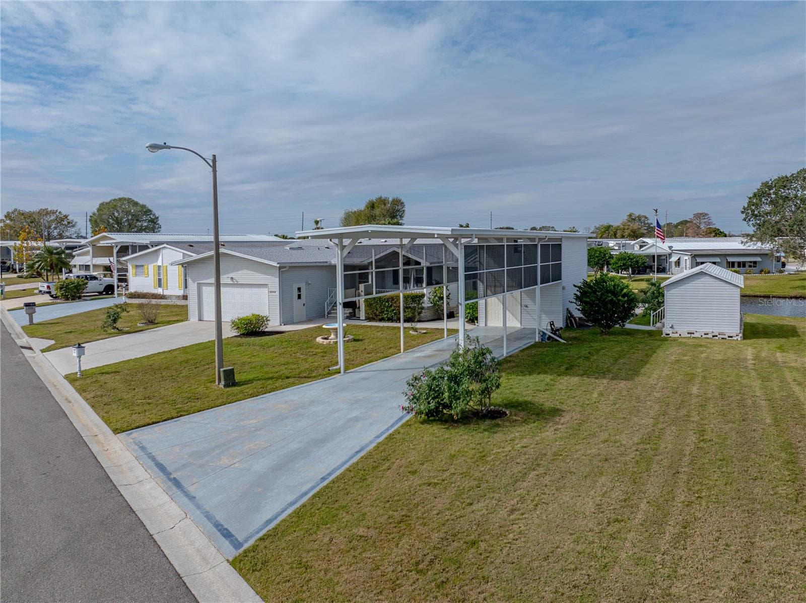 5148 Island View Cir N photo 3