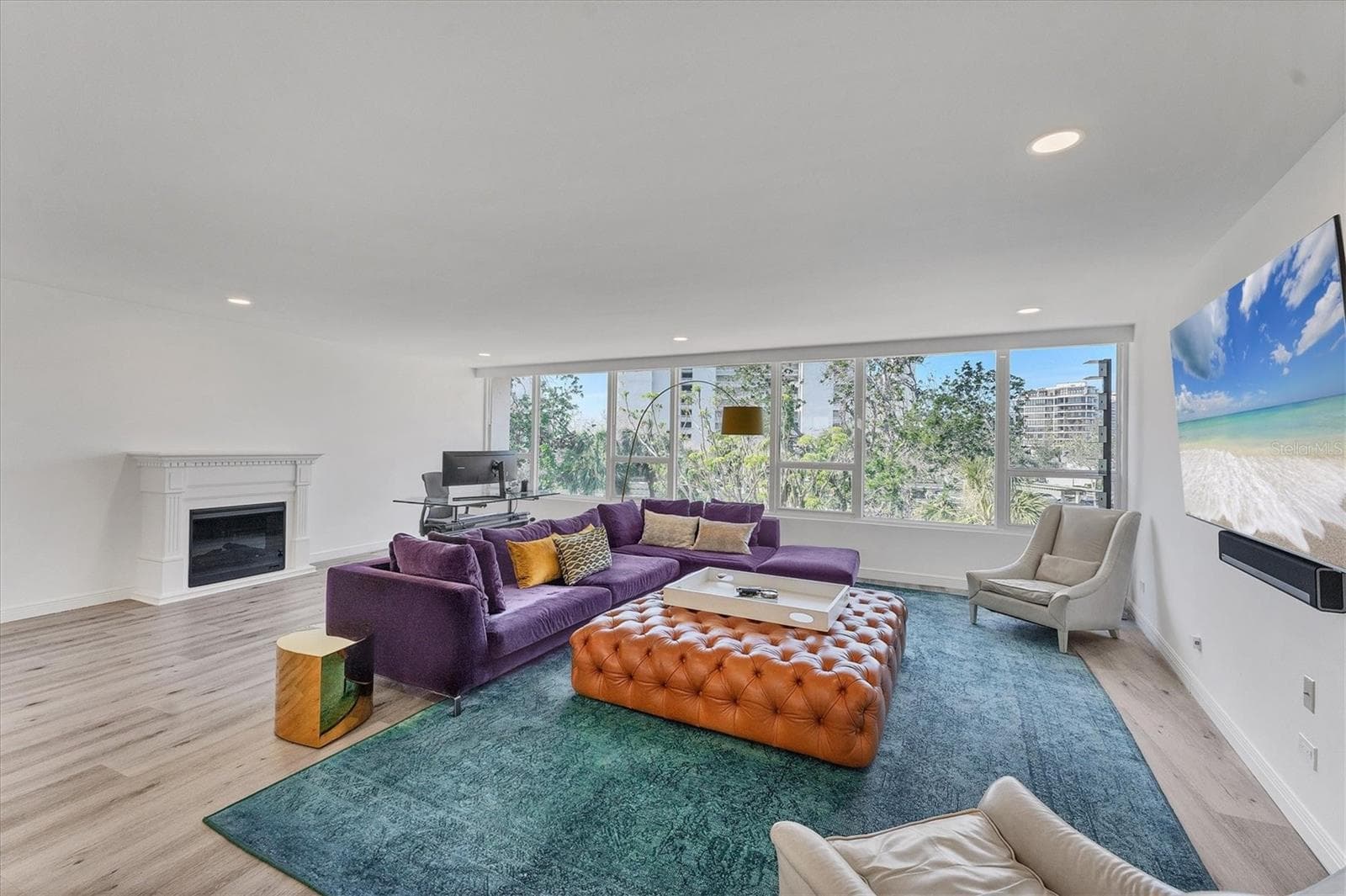100 Sands Point Rd #323