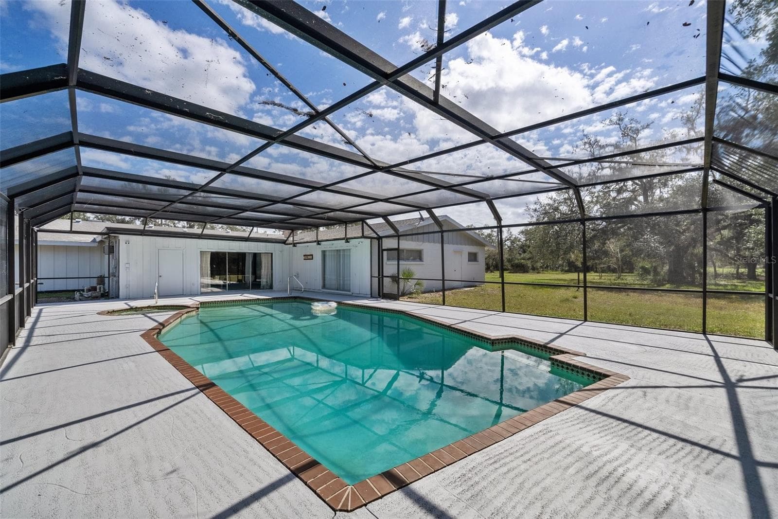 1510 Lena Ln photo 4
