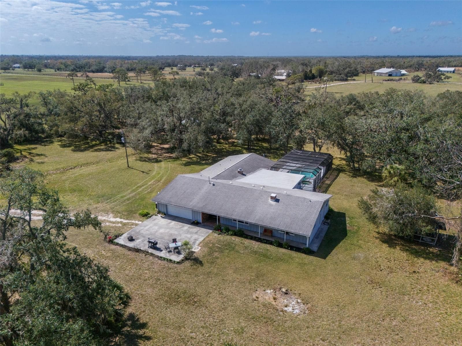 1510 Lena Ln photo 5
