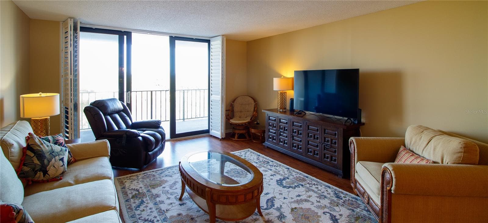 100 Oakmont Ln #605 photo 4