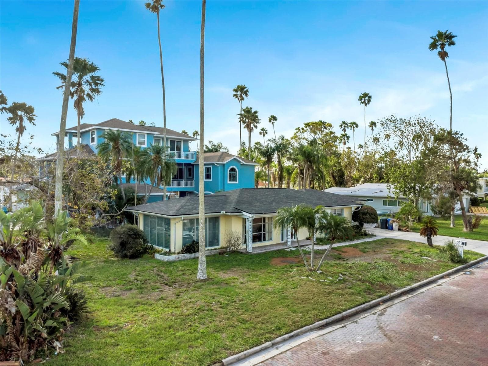 100 Buena Vista Dr S