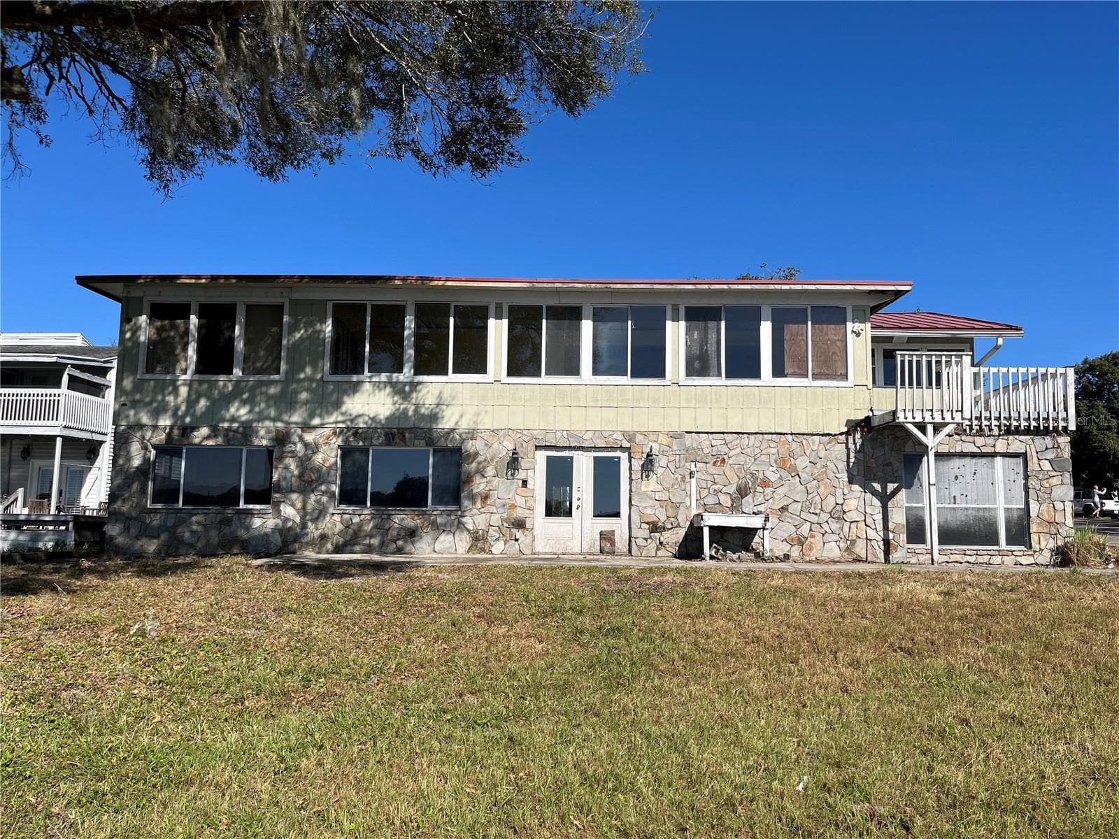 330 Callitris Ave photo 4