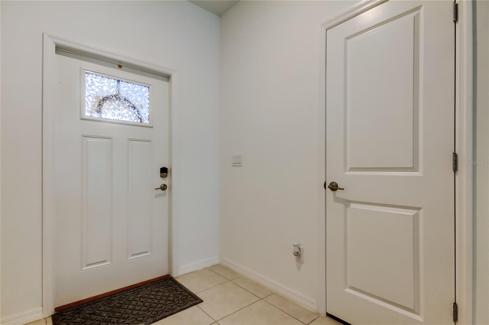 8294 Corner Pine Way photo 4
