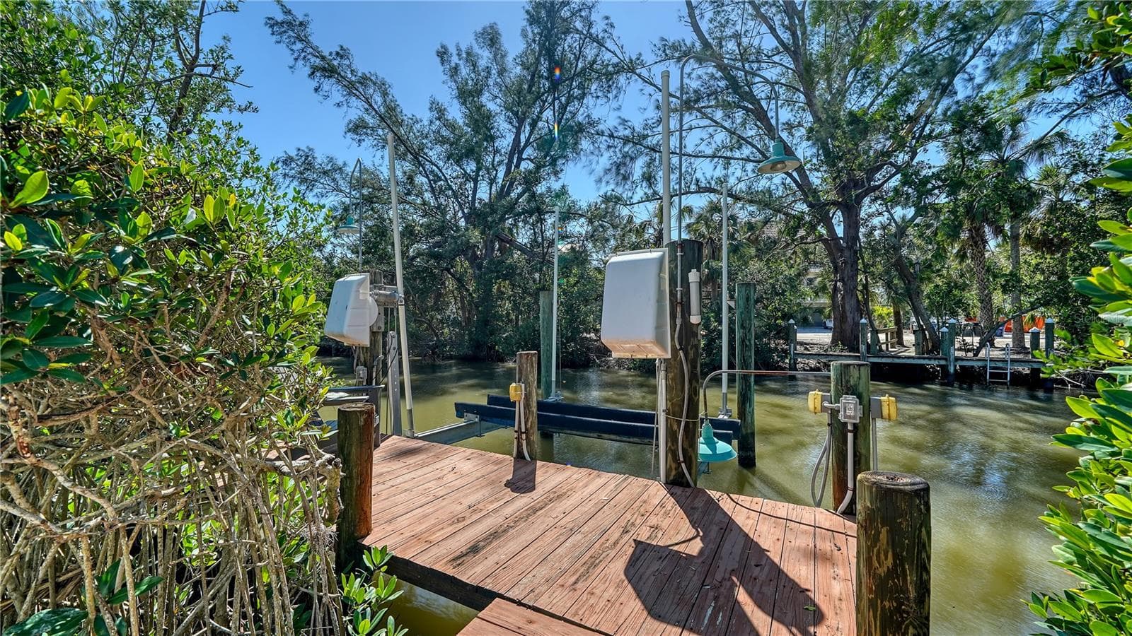 462 Island Cir photo 4