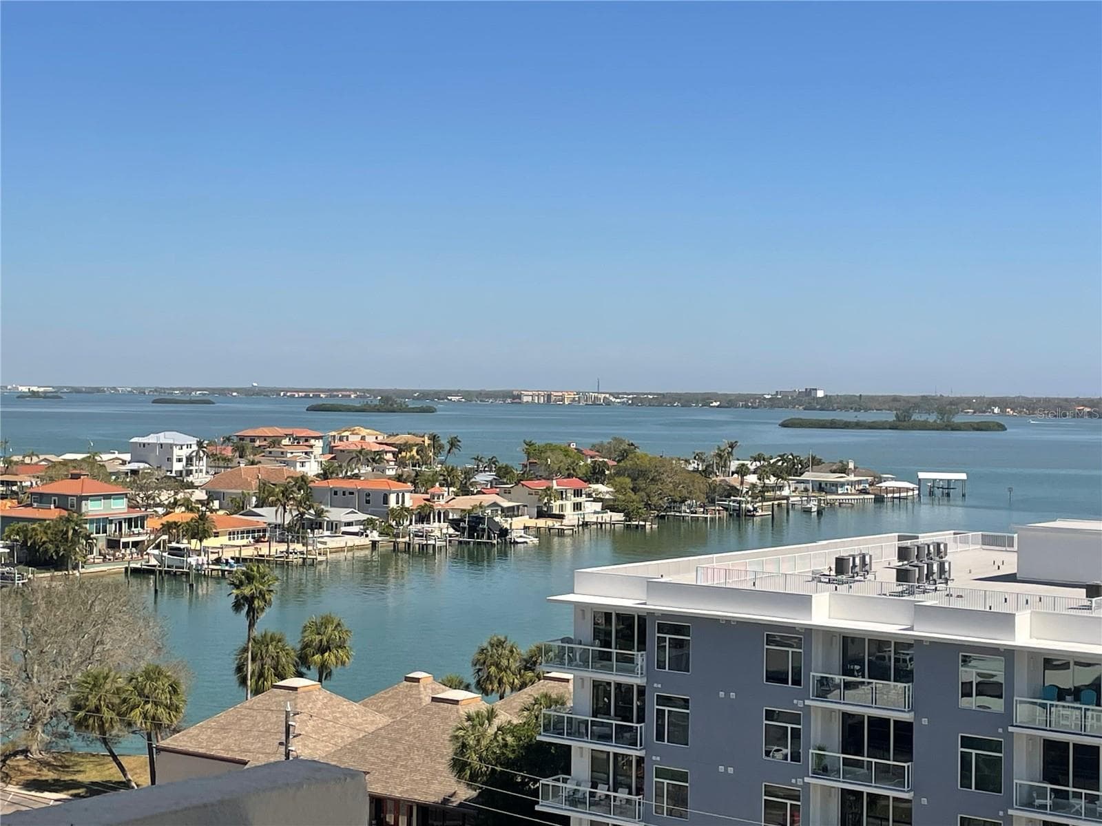 400 Island Way #908