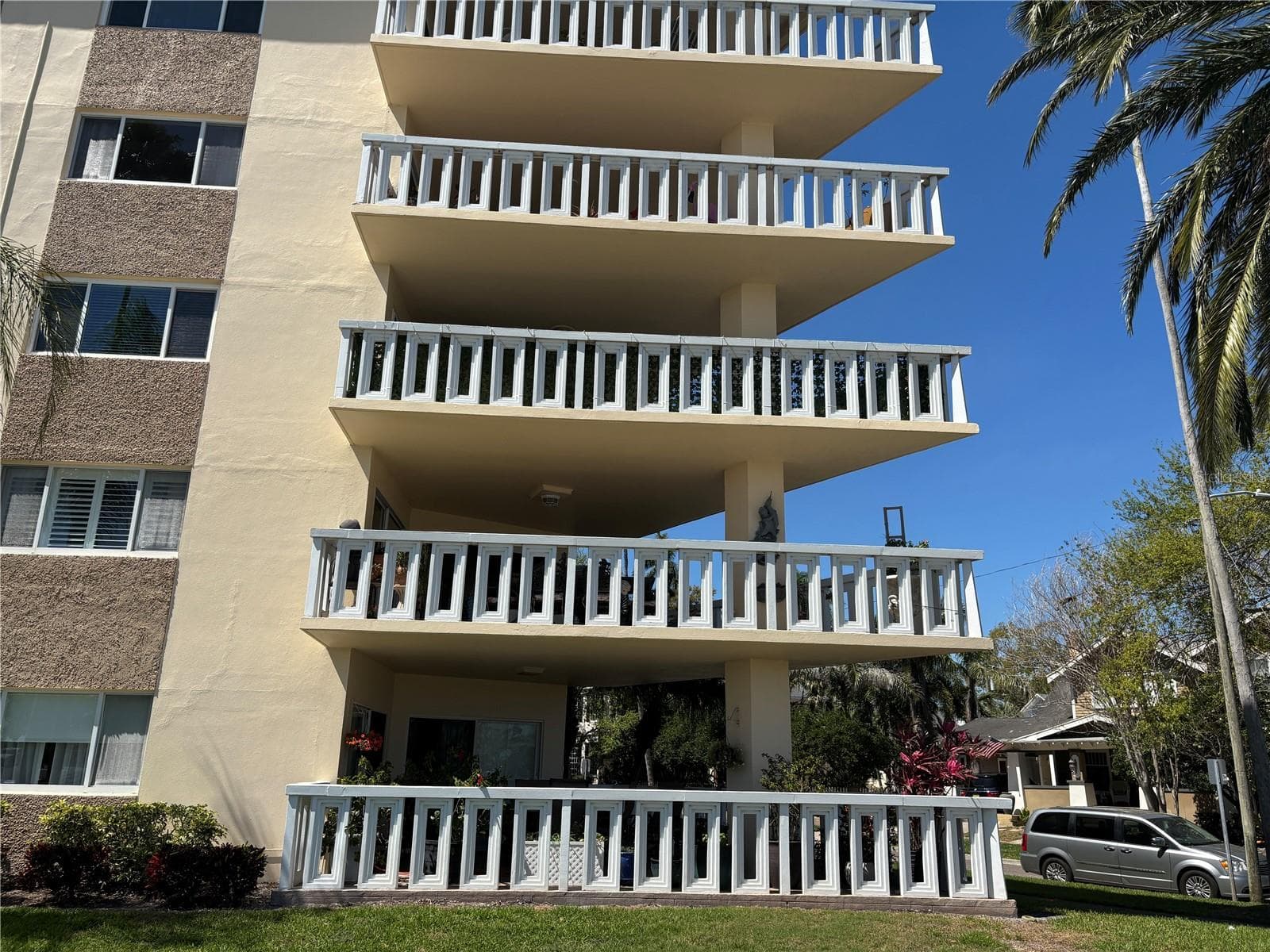 1200 N Shore Dr NE #212 photo 3