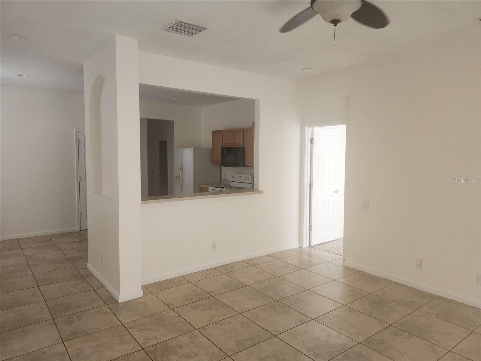 14656 Wake Robin Dr photo 3