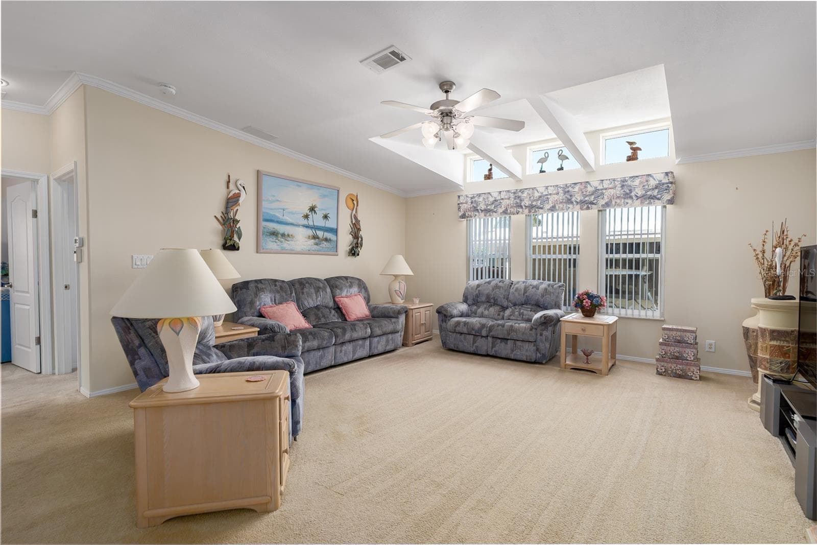 8424 Regal Way photo 4