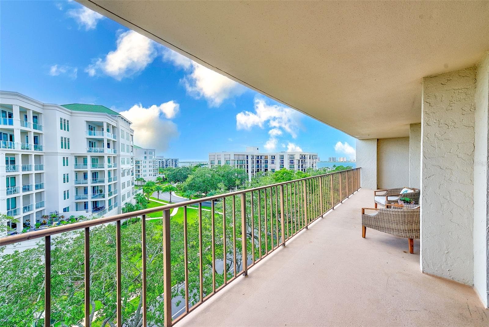 220 Belleview Blvd #802