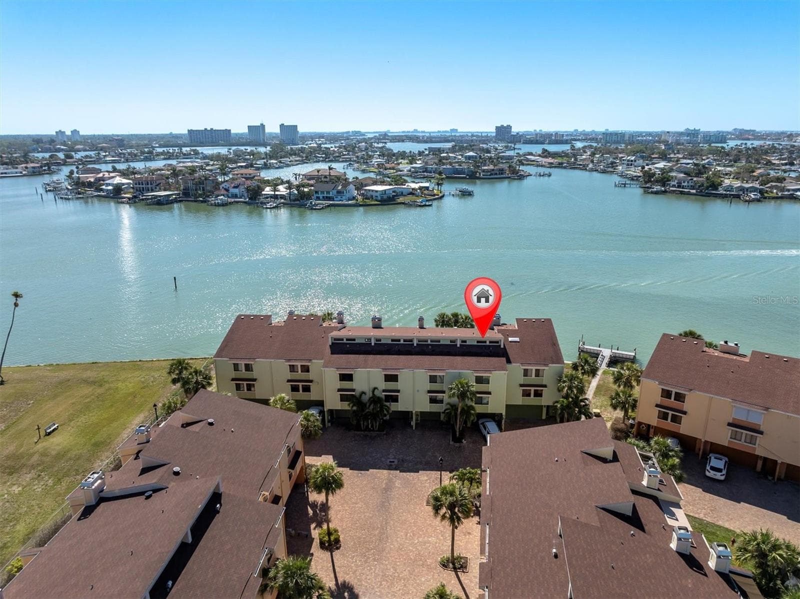 553 Haven Point Dr photo 3
