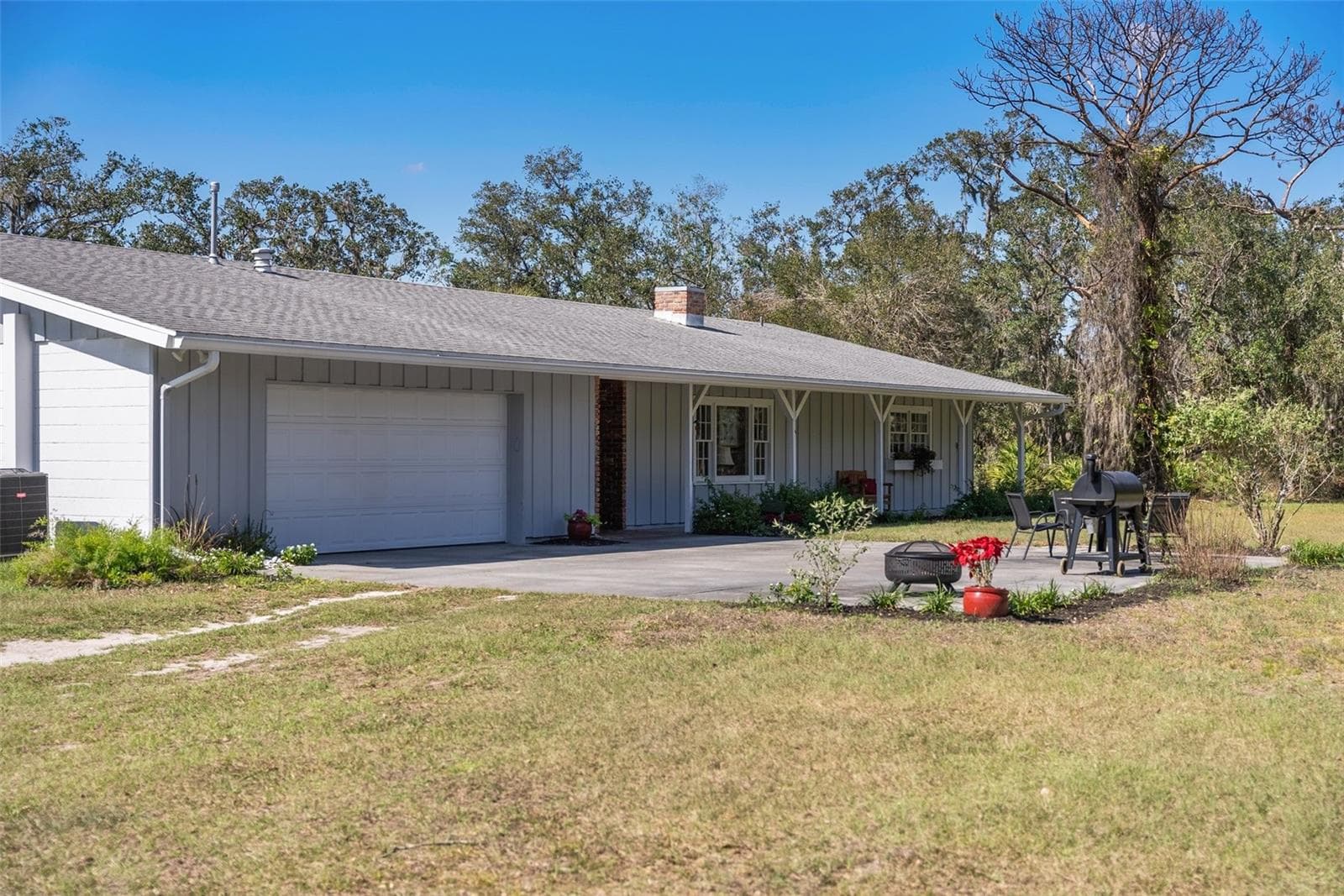 1510 Lena Ln