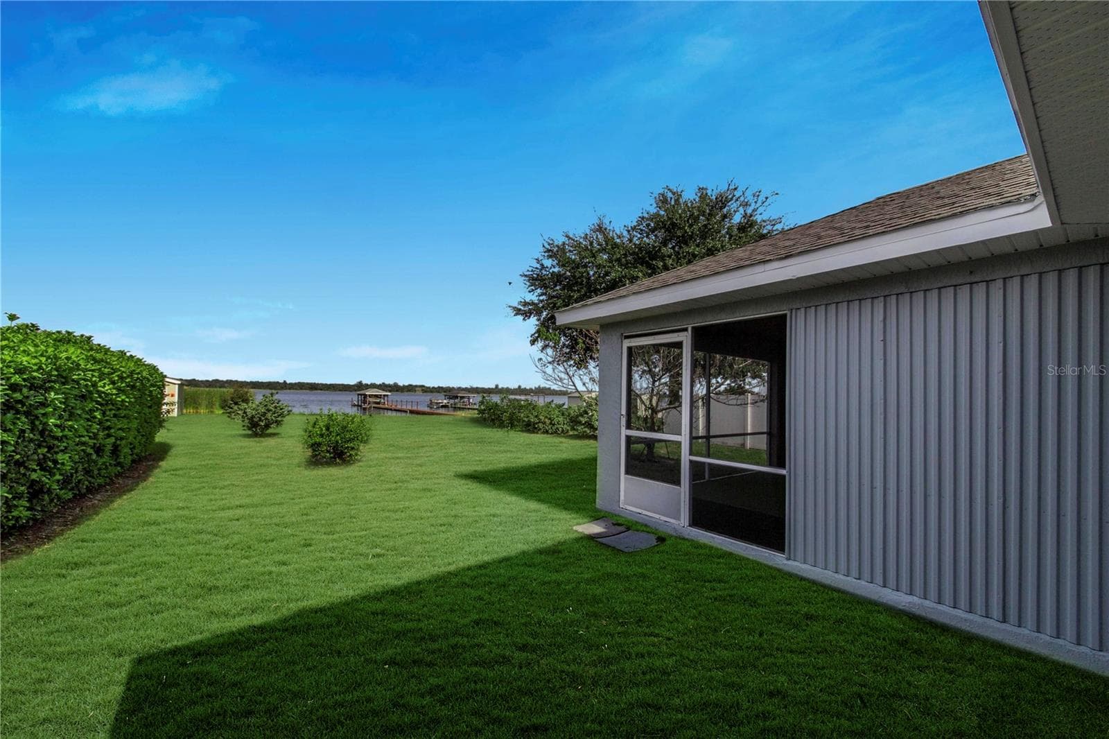 4099 Island Lakes Dr photo 3