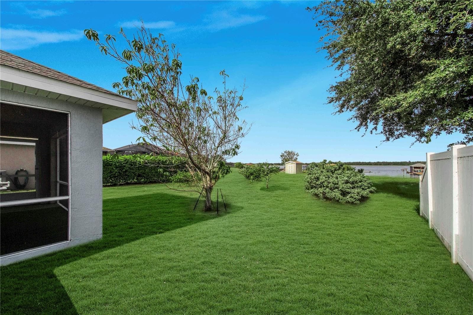 4099 Island Lakes Dr photo 4