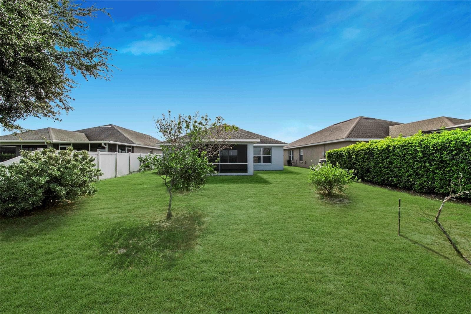 4099 Island Lakes Dr photo 5