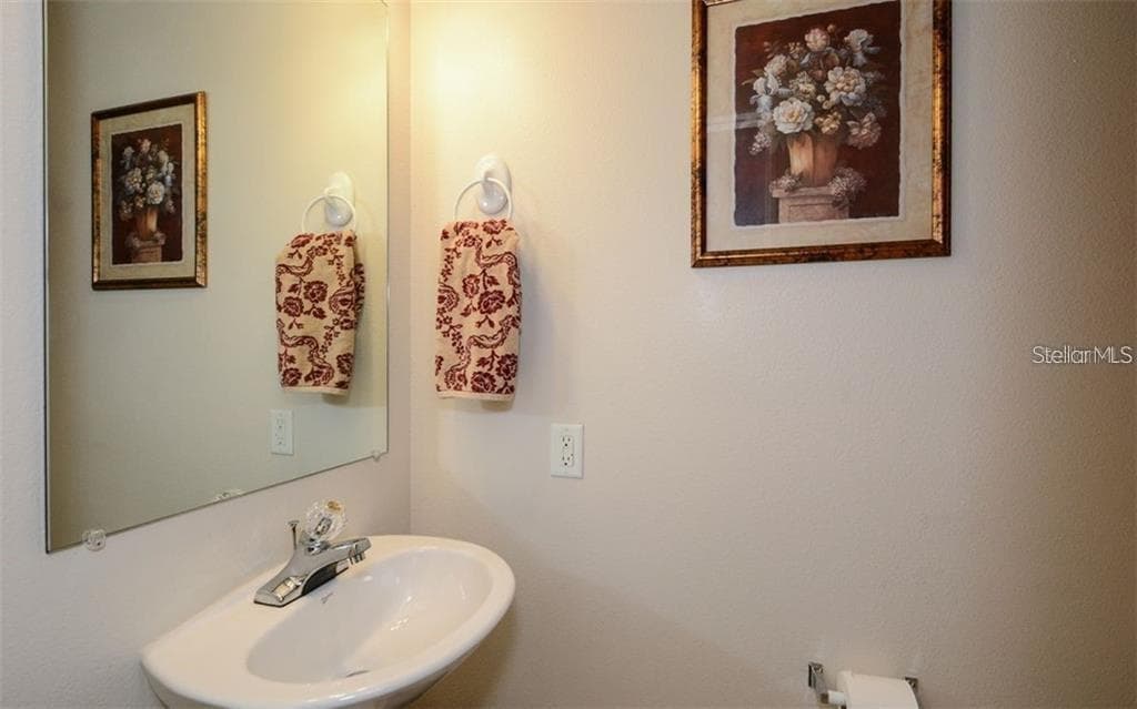 7685 Plantation Cir #B photo 5