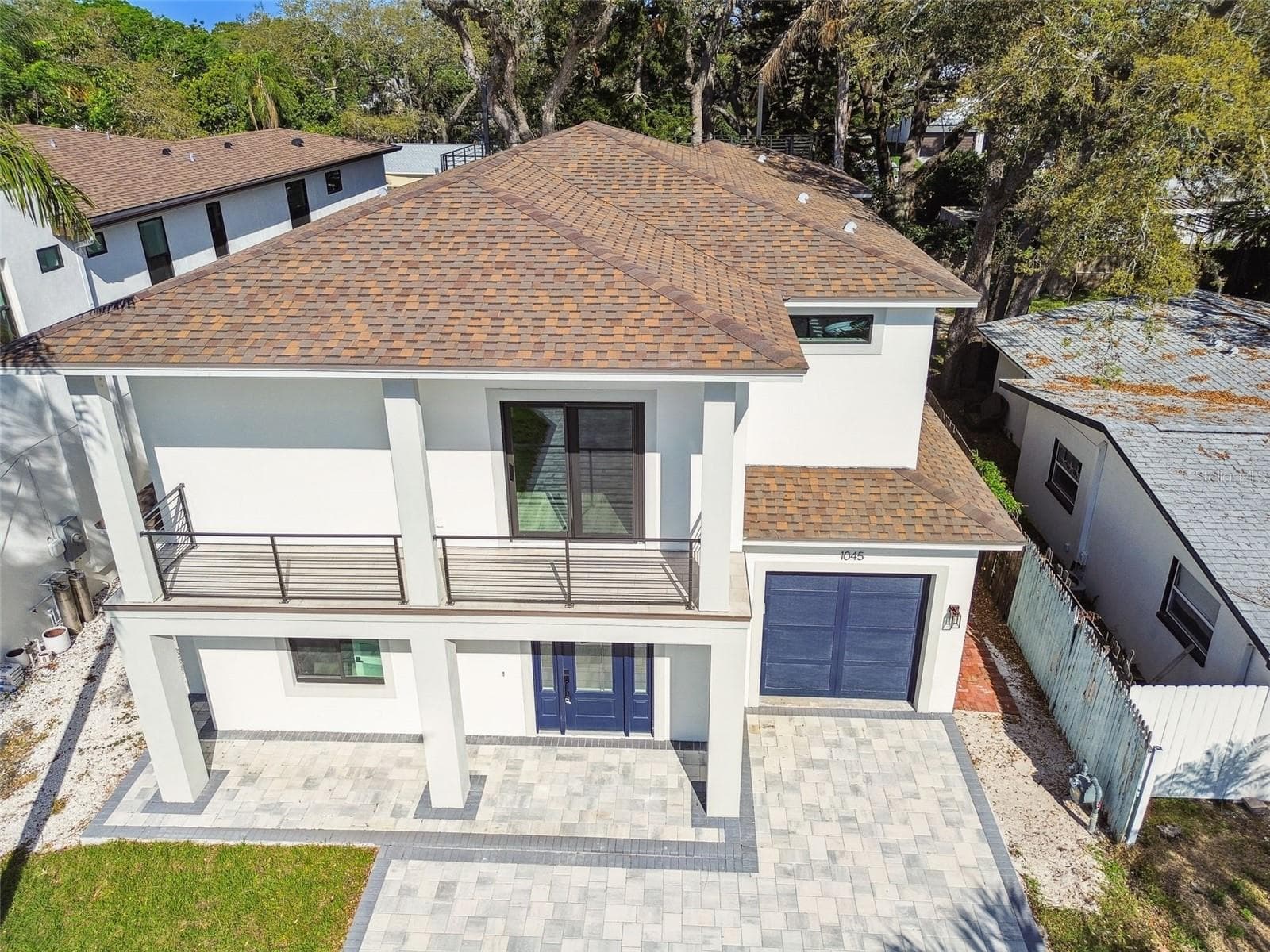1045 Jesse Ave photo 4