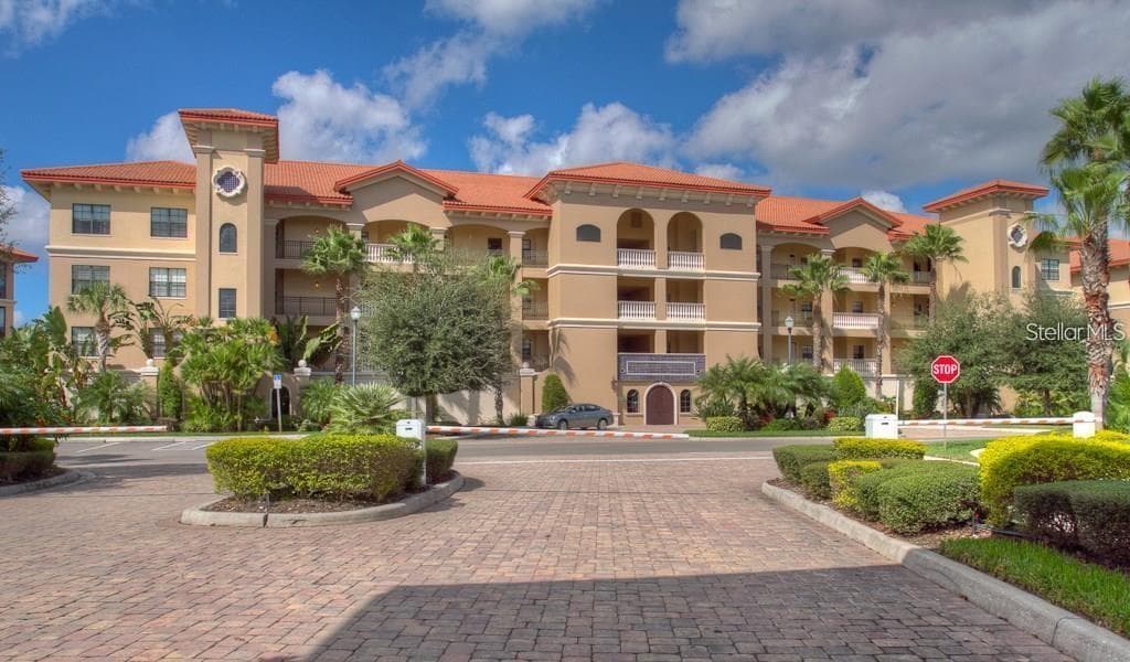 7710 Lake Vista CT #205
