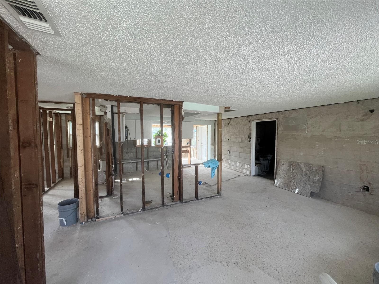 13639 Frances Ave photo 4