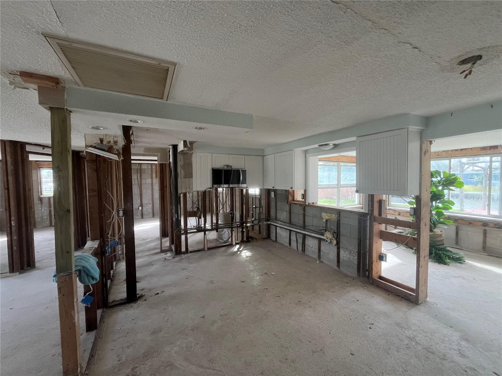 13639 Frances Ave photo 5