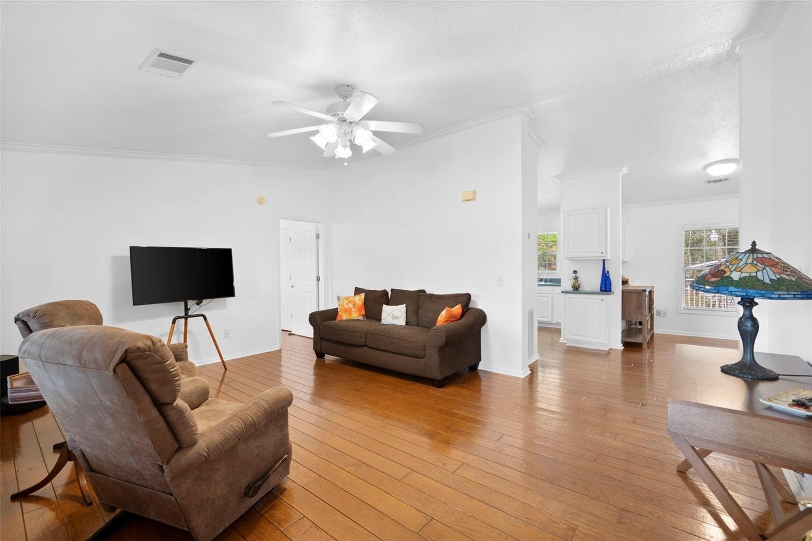 13015 Elm St photo 4