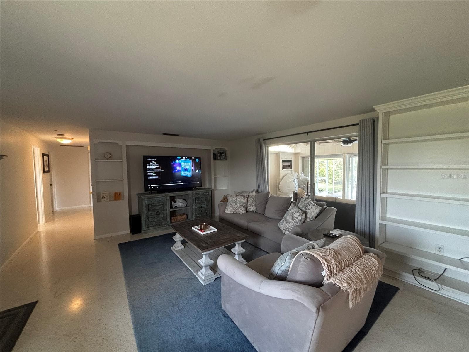 4411 Dolphin Ln photo 4