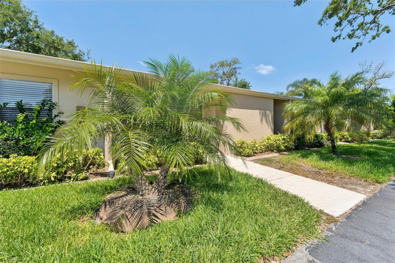 2640 Woodgate Ln #F6 photo 3