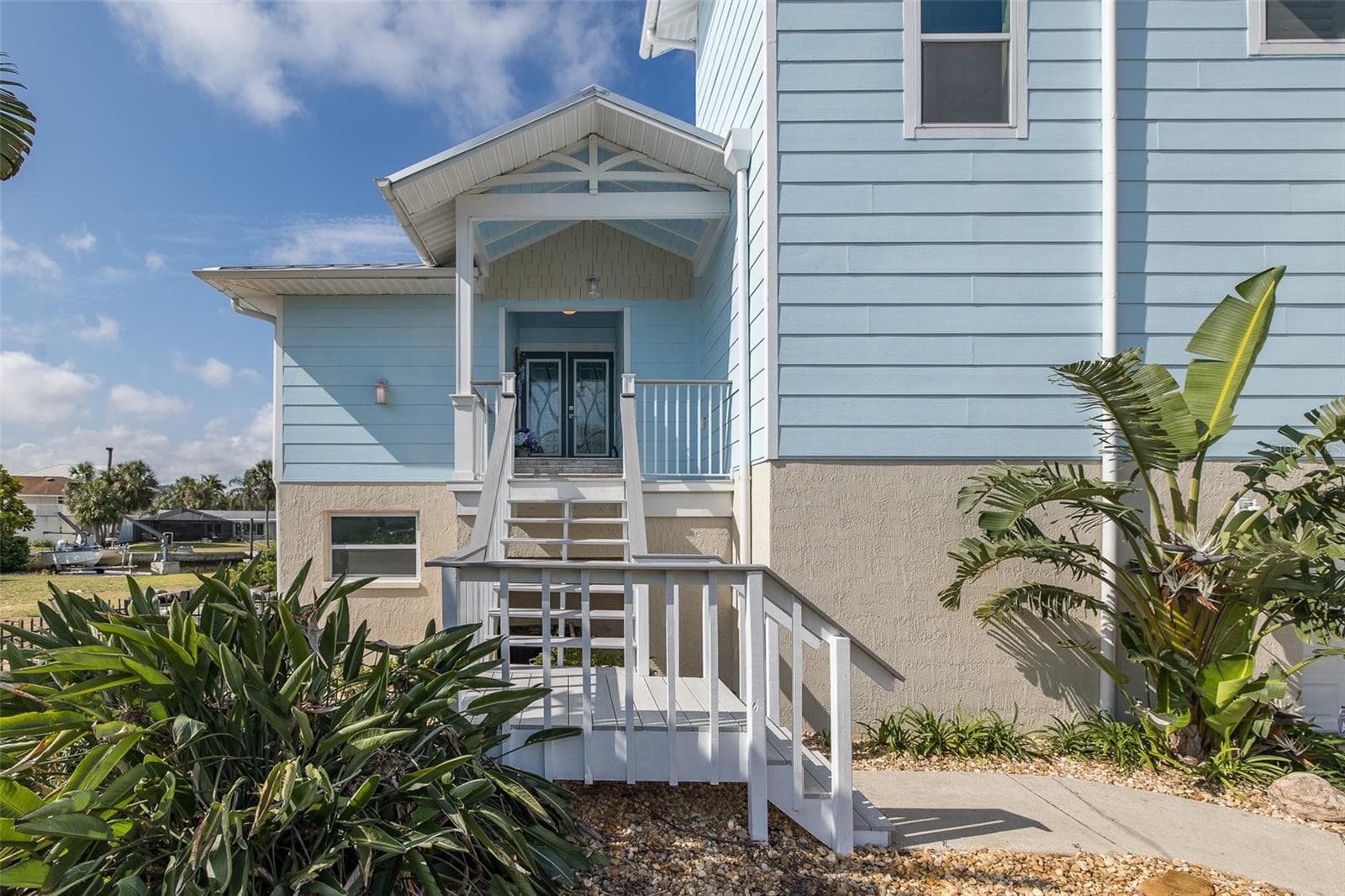 5040 Waterside Dr photo 5