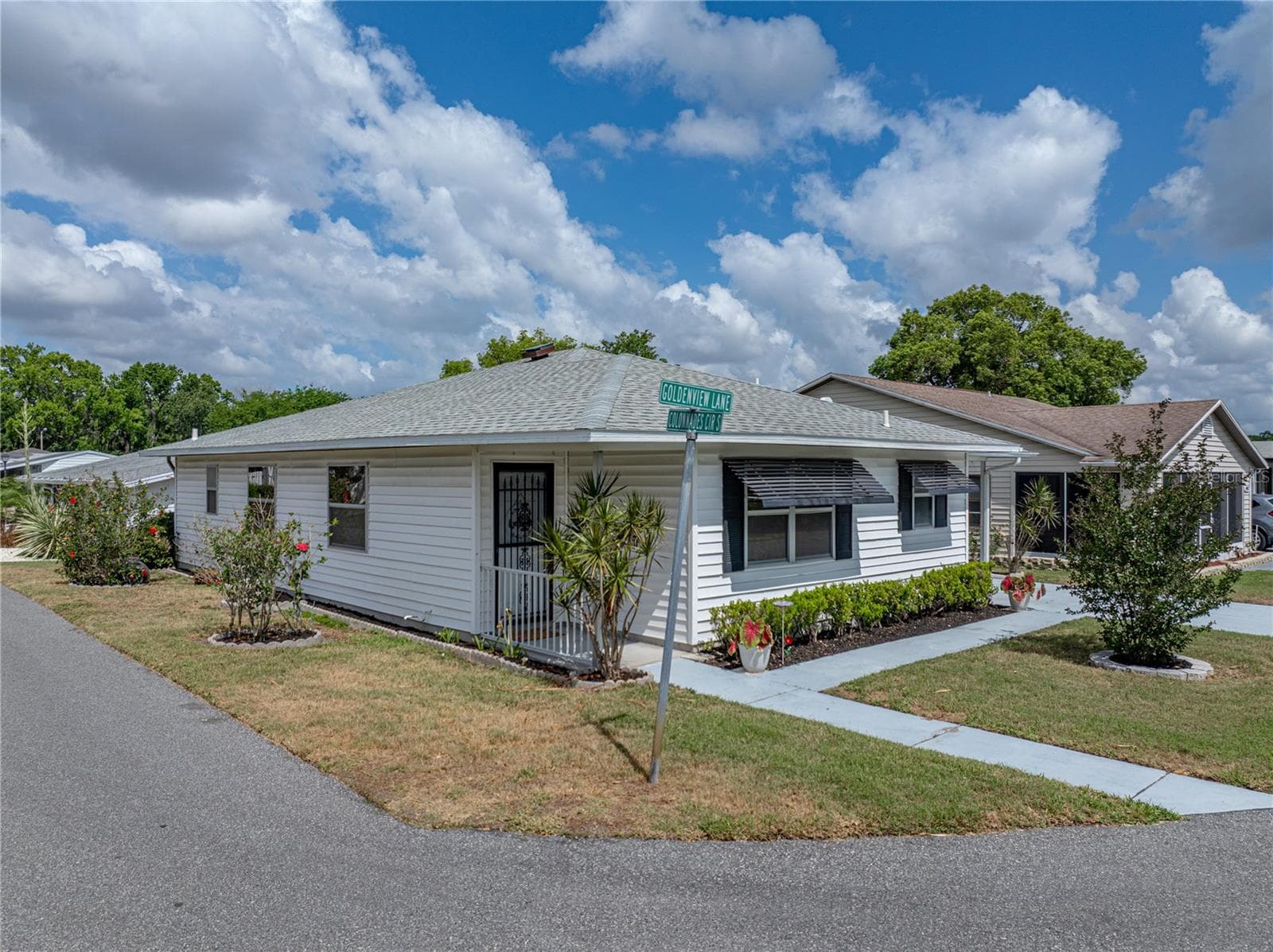 4965 Goldenview Ln photo 3