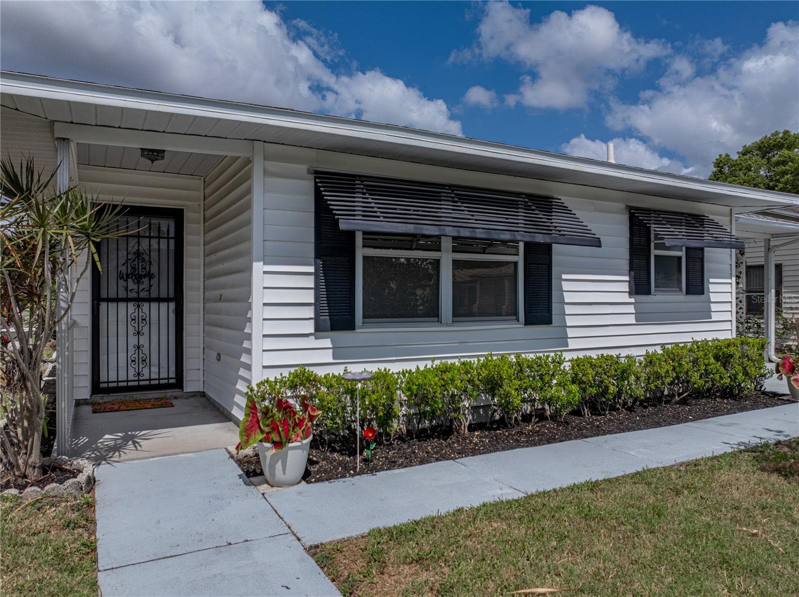 4965 Goldenview Ln photo 4