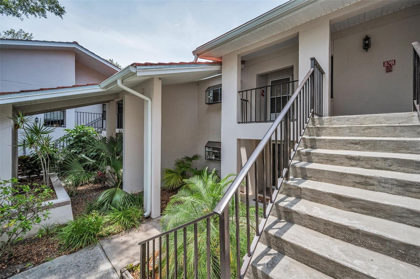 300 S Florida Ave #200J