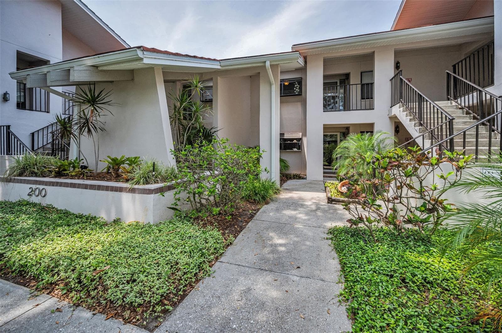 300 S Florida Ave #200J photo 4