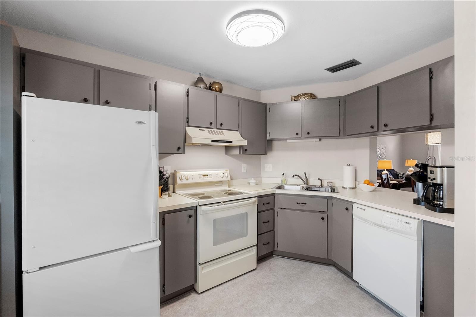8703 Bardmoor Blvd #305 photo 5