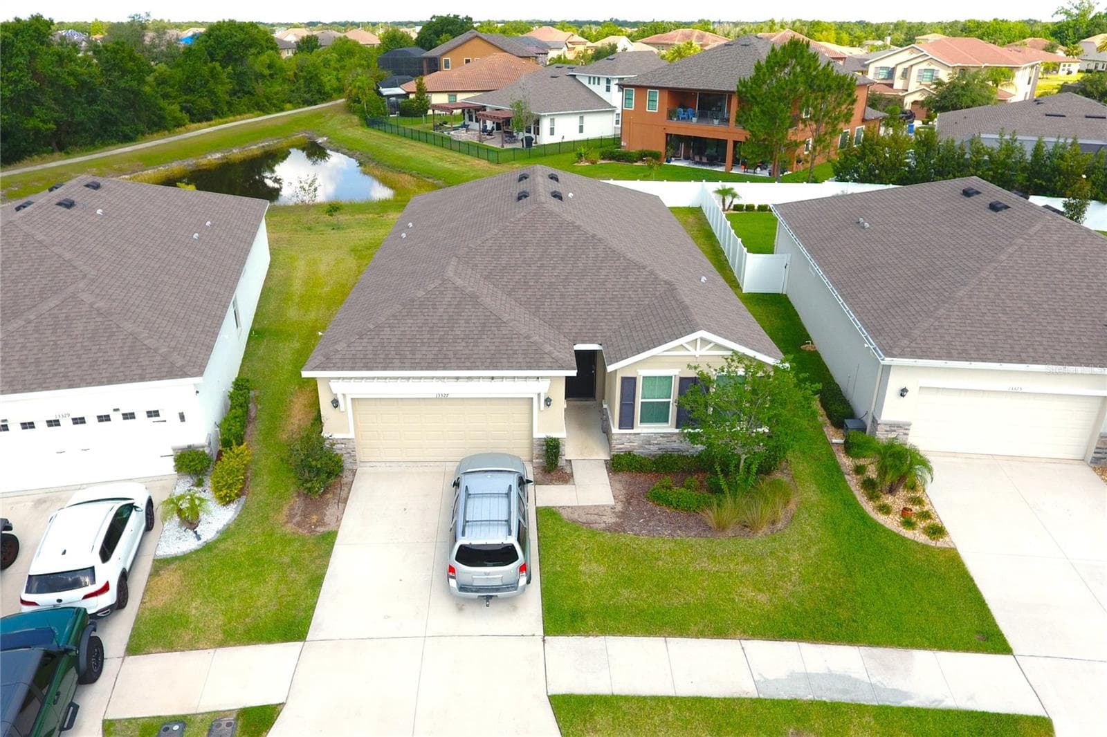 13327 Waterleaf Garden Cir photo 4