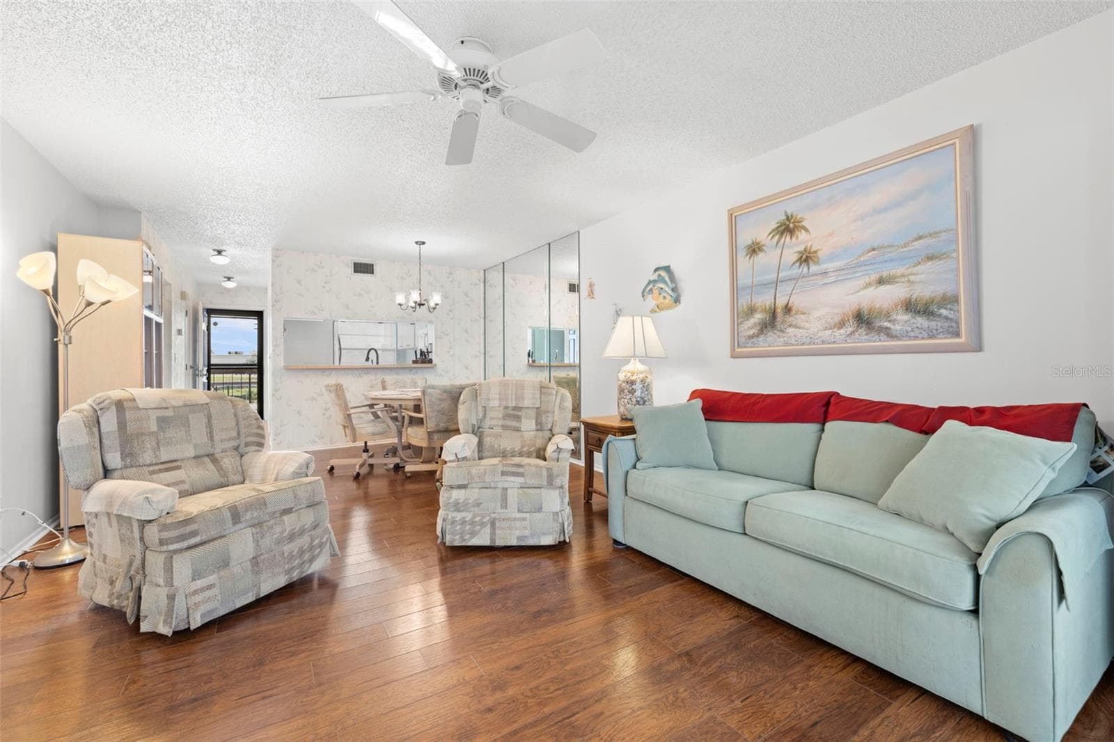 5157 Silent Loop #208 photo 5