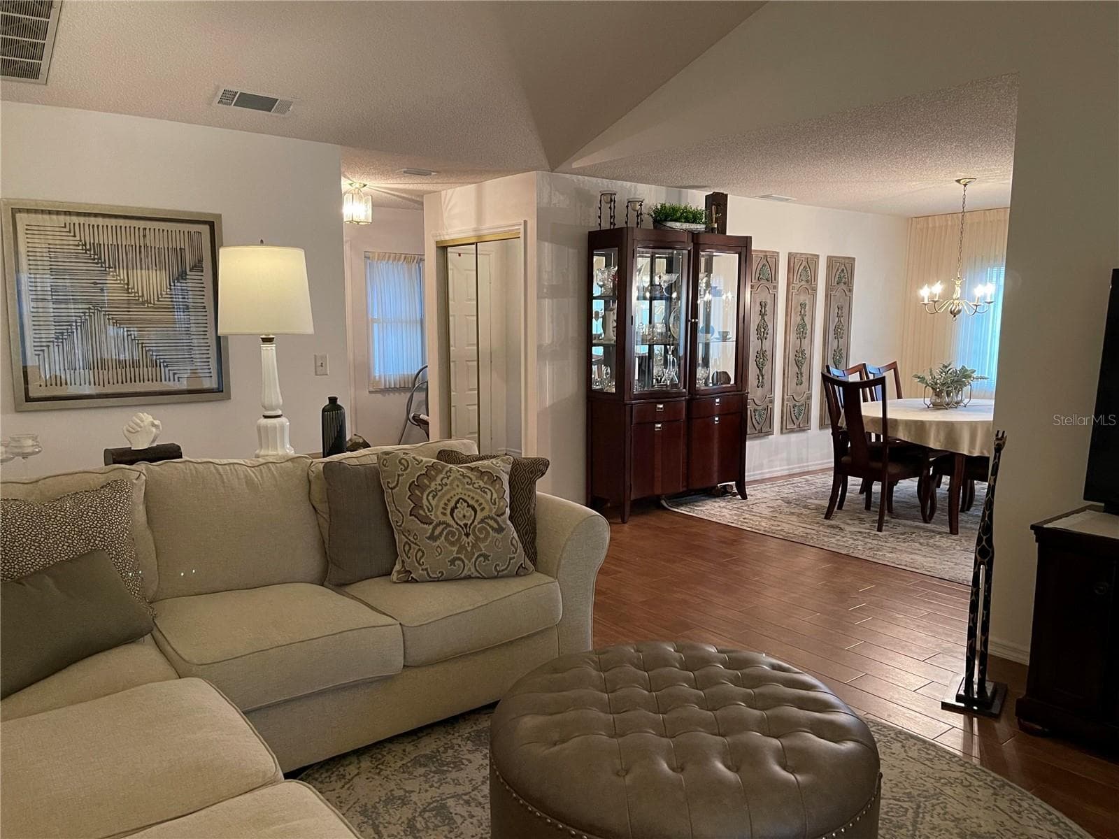 420 S Brockfield Dr photo 3