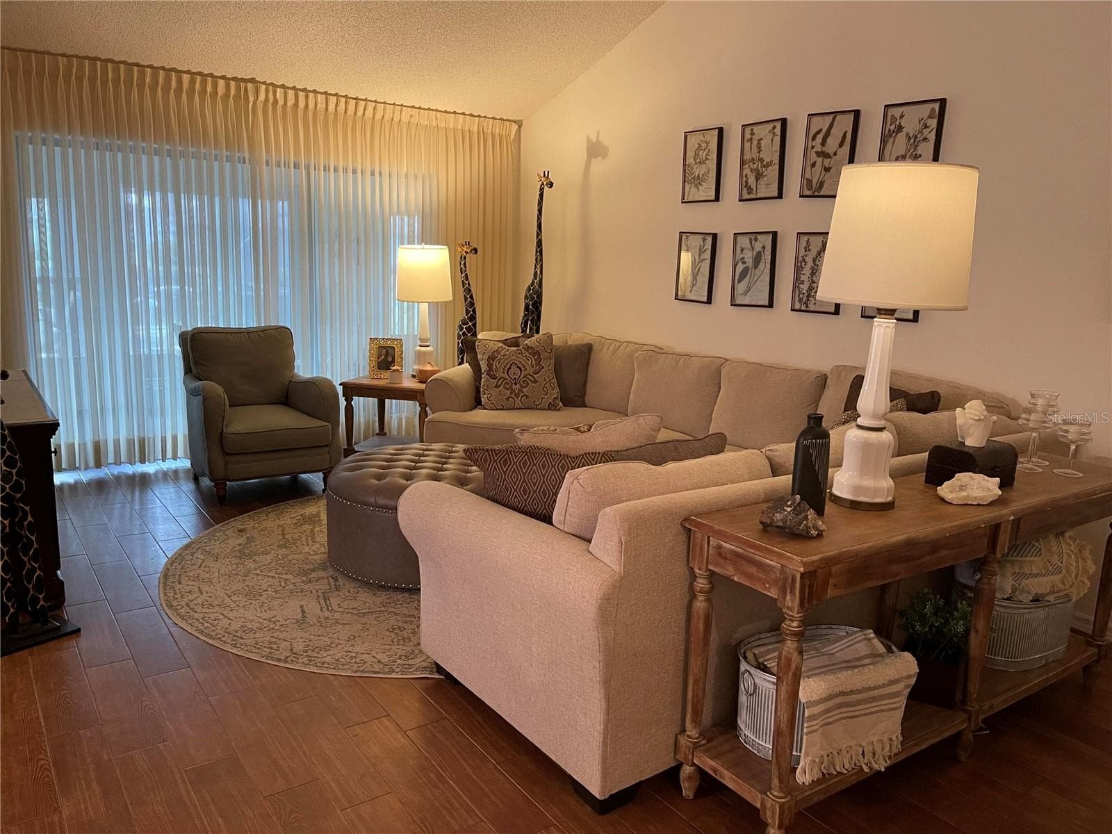 420 S Brockfield Dr photo 4